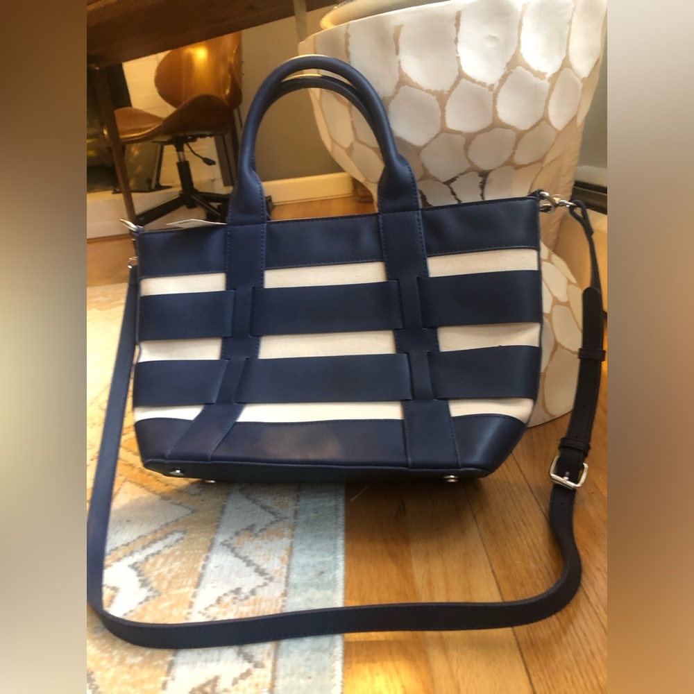 Miztique purse bag Stylish Navy and Cream Tote Bag NWT